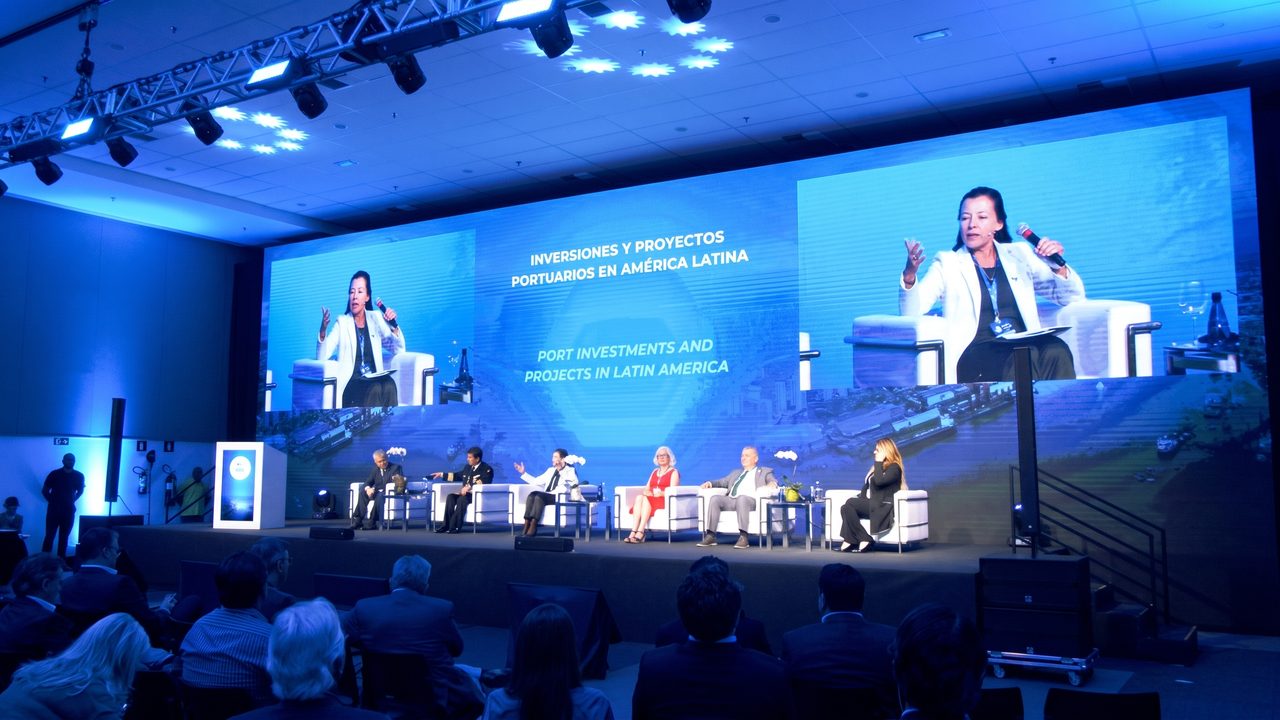 AAPA Latino · evento no Porto de Santos